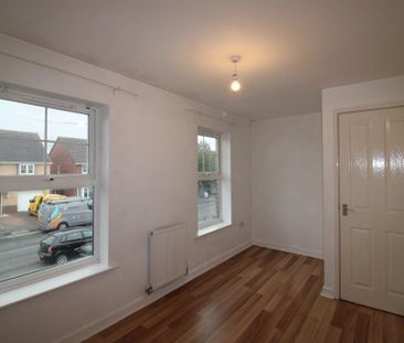 2 bedroom terraced house to rent - Photo 2