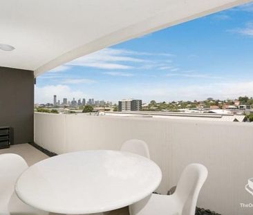 Spacious apartment living in the quiet complex of Flow â West End - Photo 5