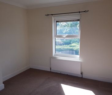 2 Bed Semi-Detached House, Dagnam Road, S2 - Photo 2