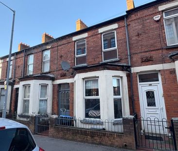 98 Ravenhill Avenue ( NON - HMO ), Belfast BT6 8LH - Photo 2
