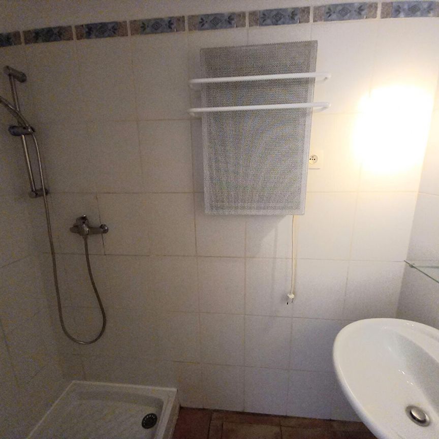 SAINT CHAMAS CENTRE VILLE APPARTEMENT T1, - Photo 1