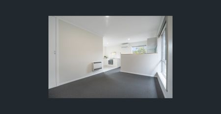 Modern Studio Living - Photo 2