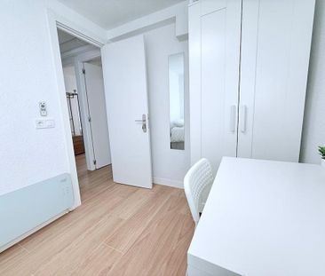 Calle del Puerto del Bruch, Madrid, Community of Madrid 28031 - Photo 6