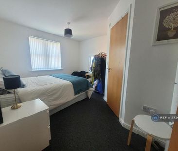 2 bedroom flat to rent - Photo 6