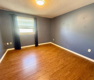 For Lease - 23 Wallace Drive, Barrie, Ontario - Photo 3