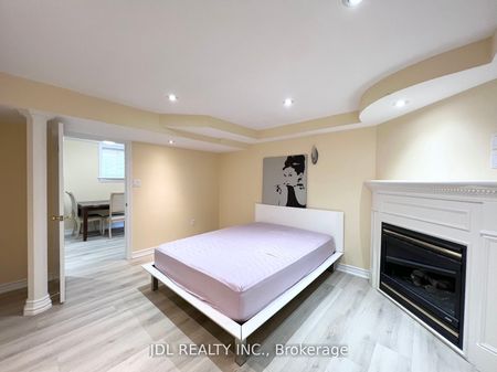 For Lease - 23 Toporowski Avenue, Richmond Hill, Ontario - Photo 4