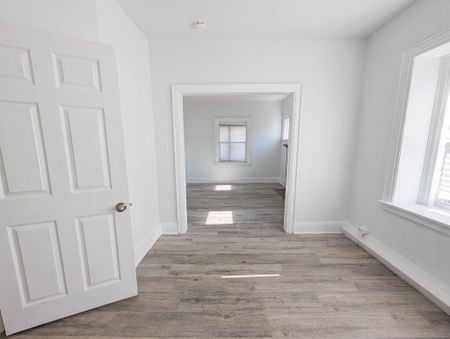 Bright & Spacious 1-Bedroom Unit in Central St. Catharines! - Photo 4