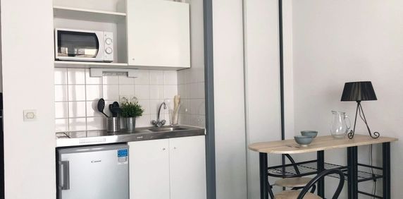 Location Appartement 1 pièce 18m² ST ETIENNE 42000 - Photo 2