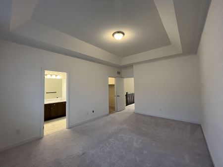 For Lease - 111 Hilts Drive, Richmond Hill, Ontario - Photo 3