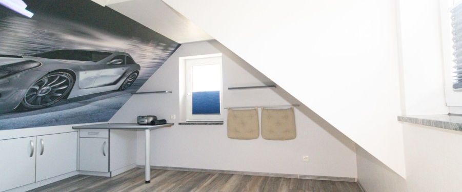 Wohnen wie im eigenen Haus! 4-Raum-Maisonettewohnung - viele Extras - große Terrasse - in Gelenau! - Foto 1