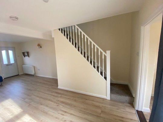 2 bedroom terraced house to rent - Photo 1