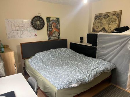 1 bedroom in a house share to rent - Photo 3