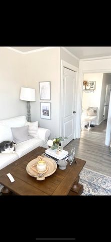 For Lease - 298 Emerald Street, Hamilton, Ontario - Photo 2