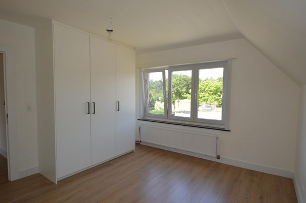 Modern gerenoveerd huis met 3 slpk., op perceel van 1490m² - Foto 1