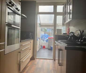 1 bedroom semi-detached house to rent - Photo 4