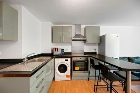 3 bedroom flat to rent - Photo 5