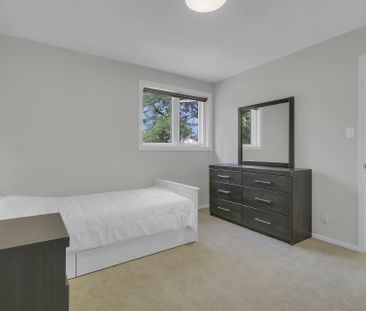 For Lease - 76 Chickasaw Crescent, Kanata, Ontario - Photo 1