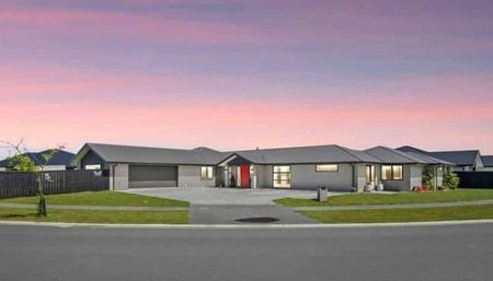 Ideal for Extended Whānau Living - Photo 5