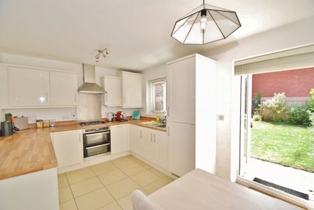 The Bramblings, Little Chalfont, Buckinghamshire,HP6 - Photo 5