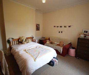 To Rent Sedgley Road, Winton, Bournemouth, BH9 £1,380 pcm Tenancy Info - Photo 6