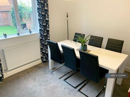 3 bedroom maisonette to rent - Photo 4