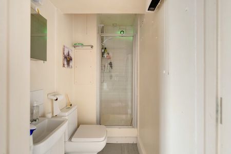 Studio Apartment - Photo 4