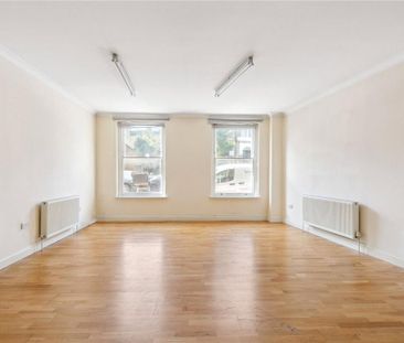 Studio to rent - Photo 6