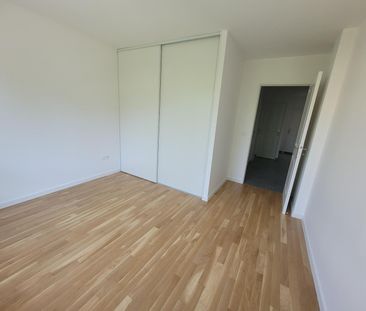 Location Appartement 4 pièces 90m² LYON 3ème - Photo 2