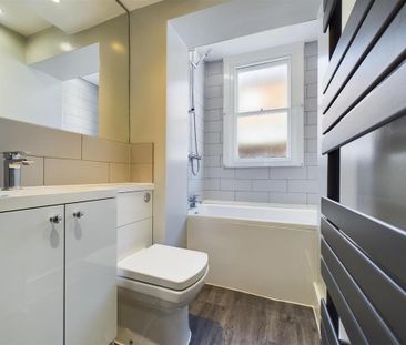 2 bedroom maisonette to rent - Photo 5