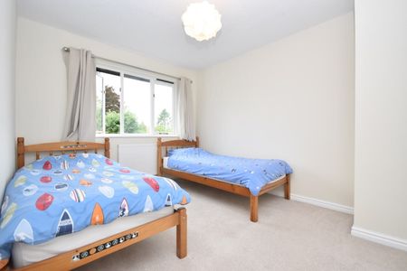 4 bedroom end terraced house to rent, - Photo 3