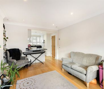 Blythe Road, London, W14 flat to rent - Photo 1