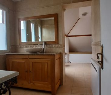 Location Appartement 5 pièces 77m² PECQUENCOURT 59146 - Photo 4