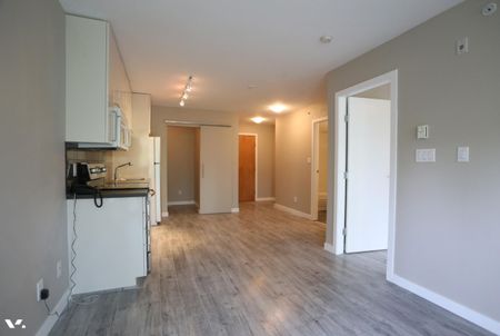 301-828 Cardero Street, Vancouver - Photo 4