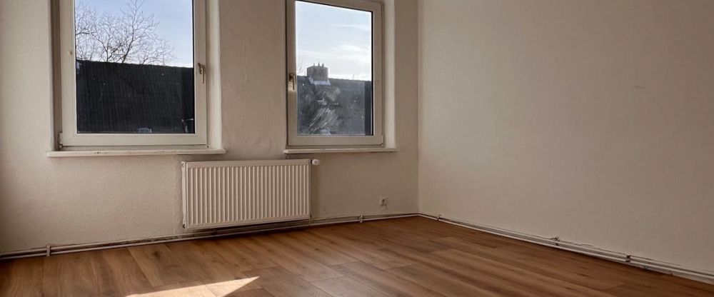 Top renovierte 4-Zimmer-Wohnung in Bant - DG, sanierter Altbau - Photo 1