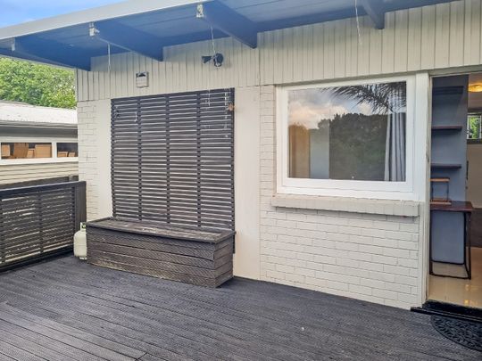 Remuera 1 bedroom unit plus an office with private garden and carport - Photo 1