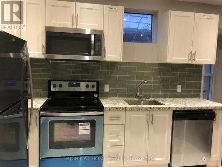 231 ALBANY AVENUE - Photo 3