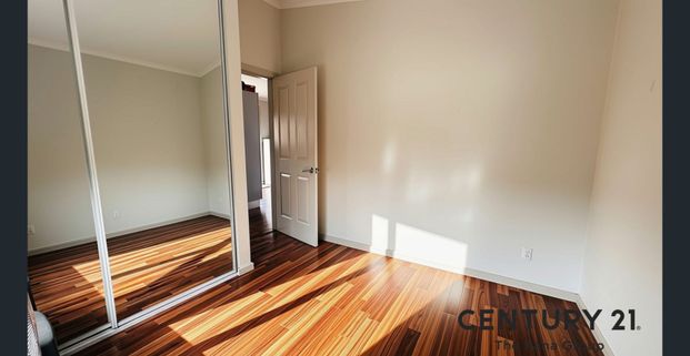 2-BEDROOM GRANNY FLAT IN A PRIME LOCATION – WALK TO BLACKTOWN CBD! - Photo 1