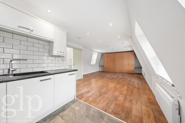 Apartment, Moor Street, London, Greater London, Soho, W1D - Photo 1