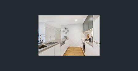 Fully Furnished Modern 2 bedroom Apartment Close to Metro - Photo 3