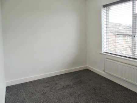 2 bedroom semi-detached house to rent - Photo 3