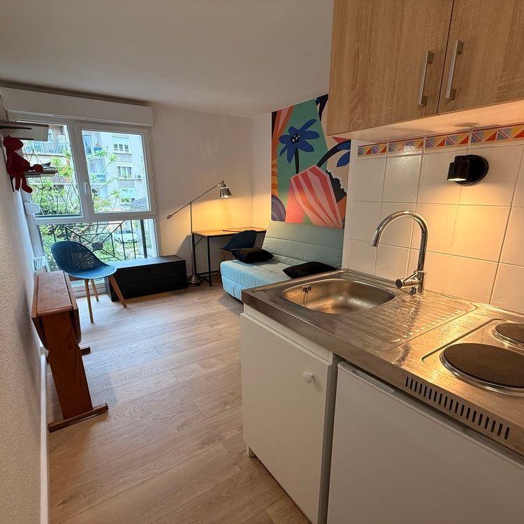 Le Grillon* - Photo 1