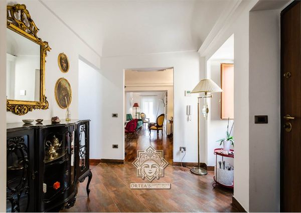 Appartamento arredato con terrazzo
