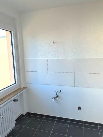 Renovierte 1-Zimmer-Wohnung mit Südbalkon in Leverkusen-Lützenkirchen! - Photo 3