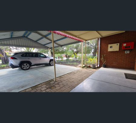 32 Ward Cres., Kelmscott, WA 6111 - Photo 4