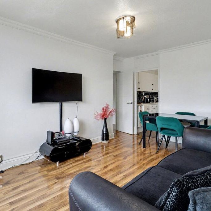 2 bedroom flat to rent - Photo 1