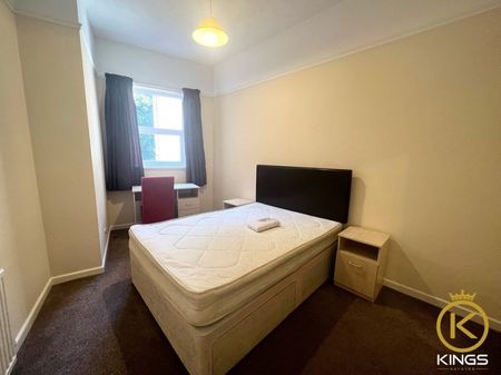 Waverley Road, Southsea - Photo 3