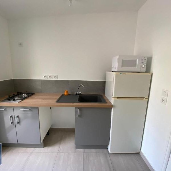 Location Appartement 1 pièce 25m² STE CLOTILDE 97490 - Photo 1