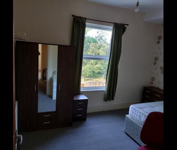 2 Bed Flat, Holberry Gardens, S10 - Photo 4