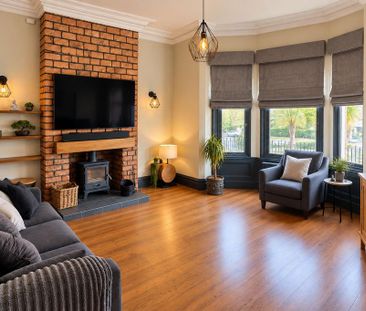 4 bedroom semi-detached house to rent - Photo 1
