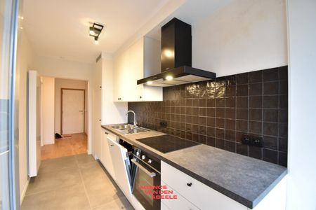 Gerenoveerd appartement met 2 slaapkamers - Foto 4